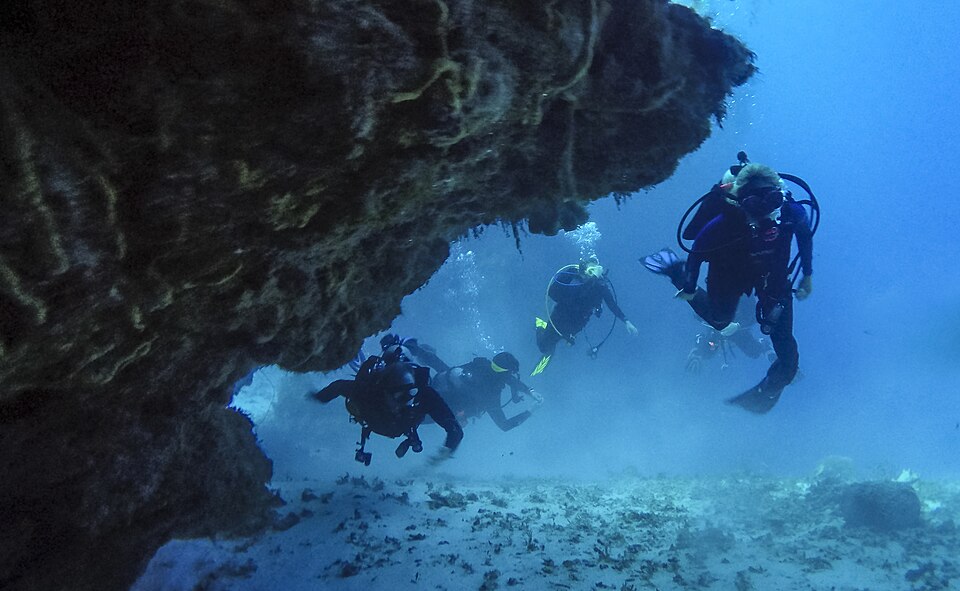diving
