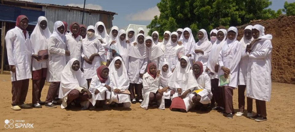 student friends extra 1